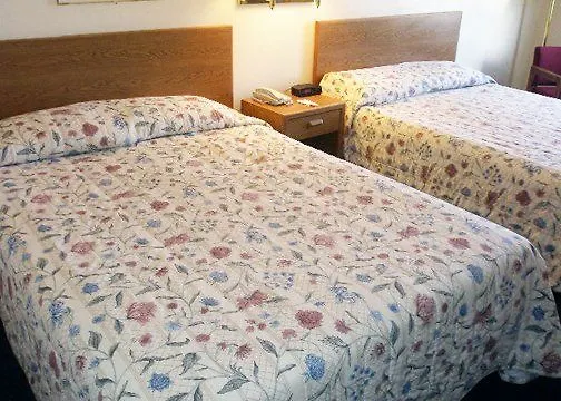 Grizzly Hotel 2*